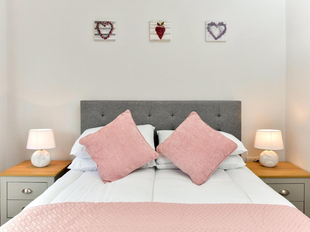 Villa Pass The Keys Newly Refurbished Modern Bungalow - Pets Welcome à Swansea Extérieur photo