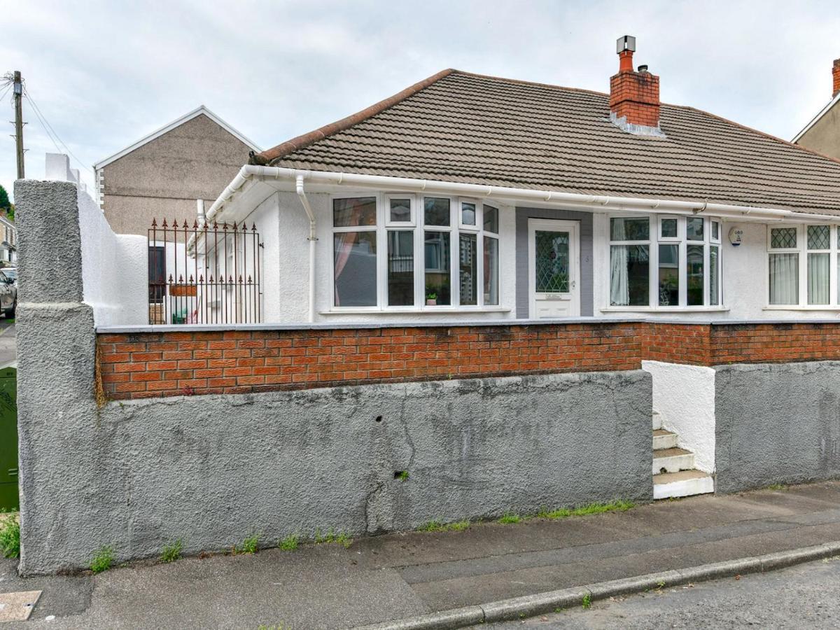 Villa Pass The Keys Newly Refurbished Modern Bungalow - Pets Welcome à Swansea Extérieur photo
